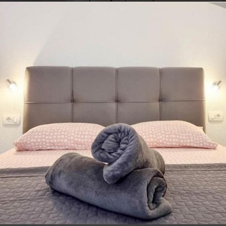 Bella Apartment Umag Buitenkant foto